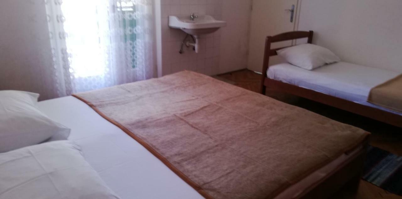Marina Apartment End Rooms Vela Luka Ngoại thất bức ảnh