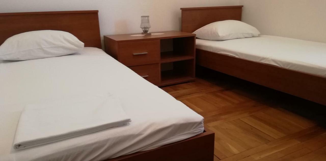 Marina Apartment End Rooms Vela Luka Ngoại thất bức ảnh