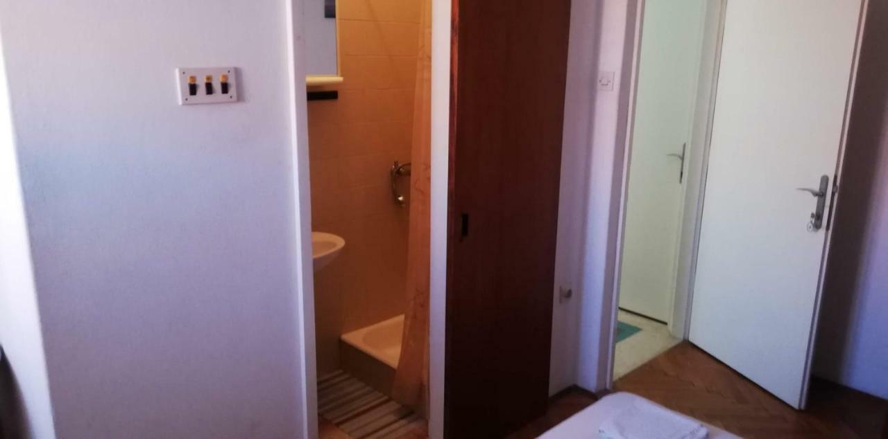 Marina Apartment End Rooms Vela Luka Ngoại thất bức ảnh