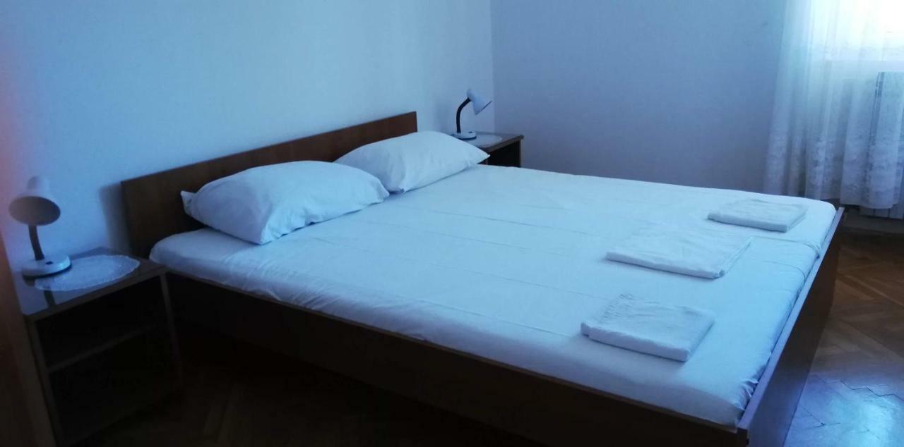 Marina Apartment End Rooms Vela Luka Ngoại thất bức ảnh